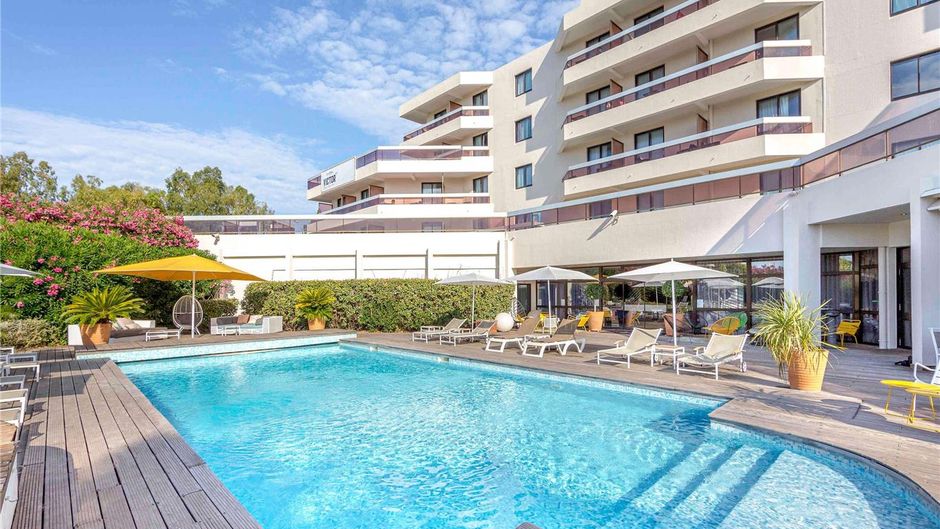 Mercure Hyeres Exterior