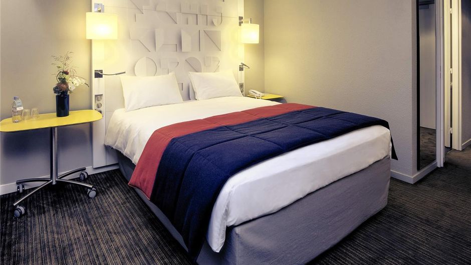 Mercure Rennes Centre Parlement Room