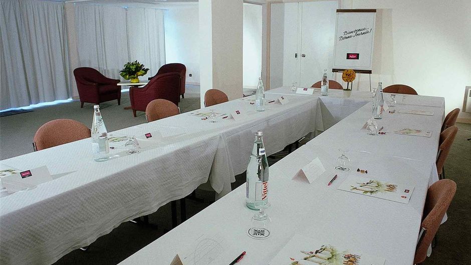 Mercure St Lo Centre Ville Meeting