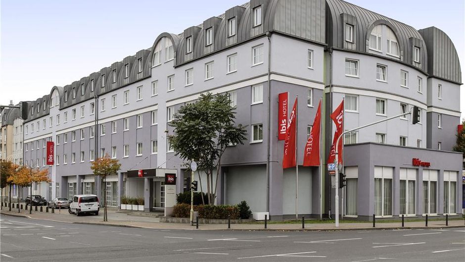 Ibis Hotel Mainz Exterior