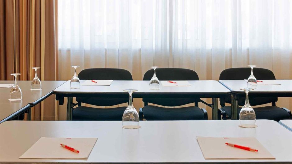 Ibis Hotel Beim Konigsplatz Meeting
