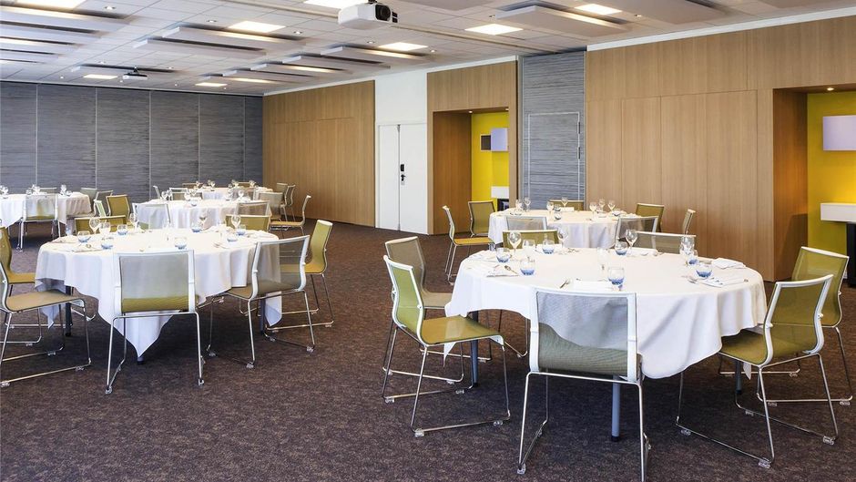 Novotel Saint Quentin Golf National Meeting