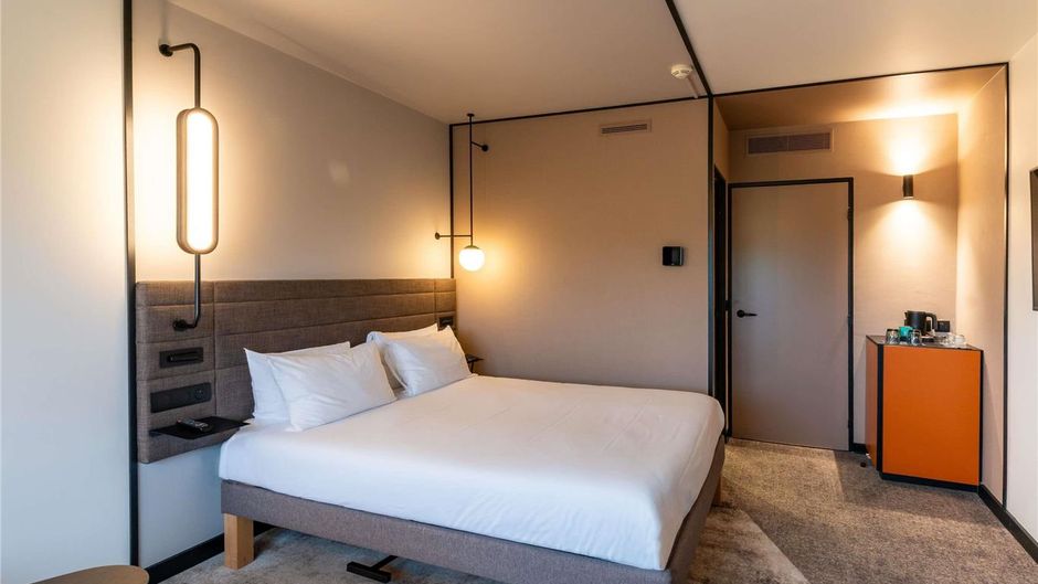 Novotel Saint Quentin Golf National Room