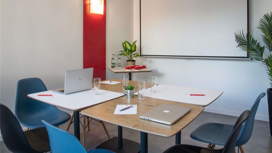 Ibis Cannes Plage La Bocca Meeting