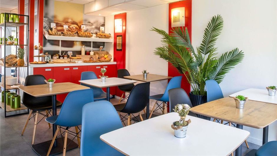Ibis Cannes Plage La Bocca Exterior