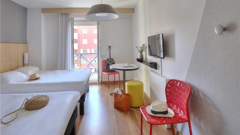 Ibis Hyeres Room