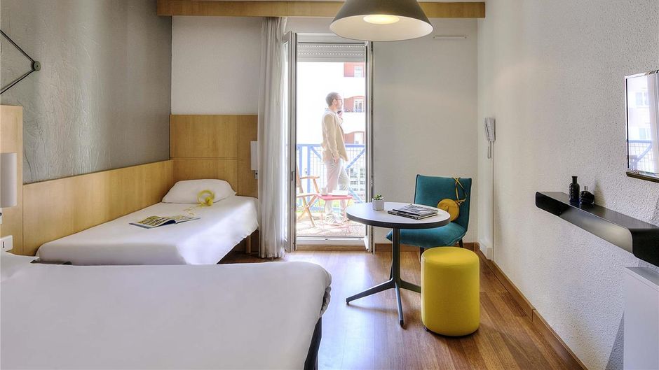 Ibis Hyeres Room