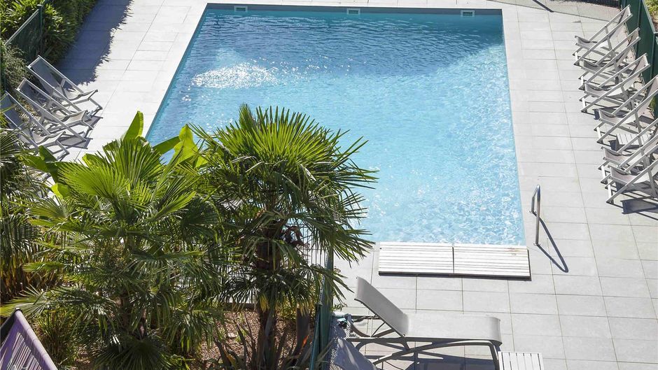 Novotel Clermont-Ferrand Pool