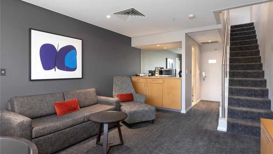 Novotel Sydney on Darling Harbour Suite