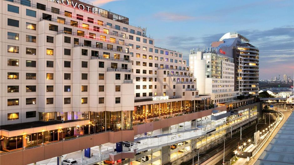 Novotel Sydney on Darling Harbour Exterior