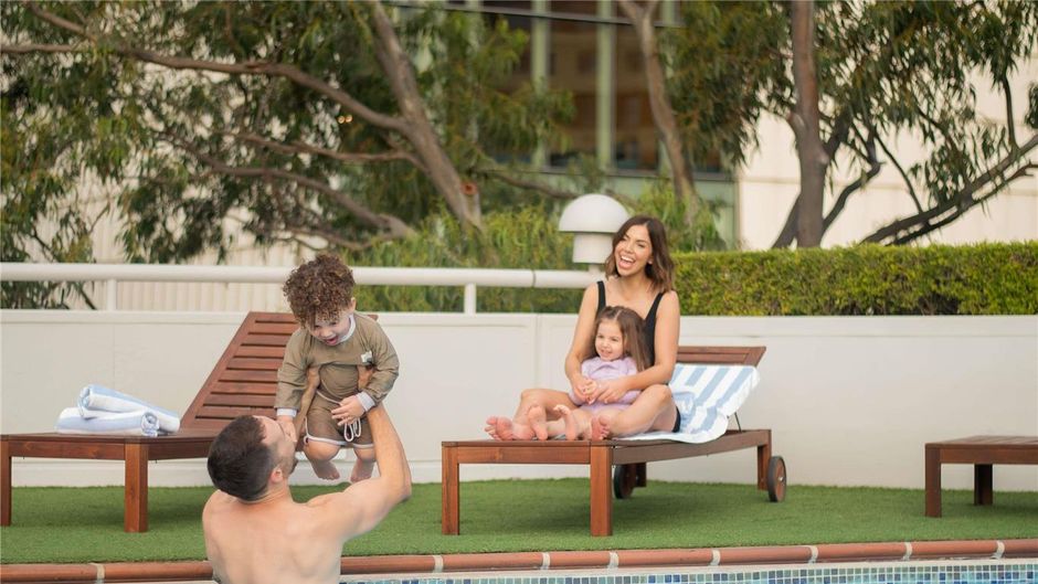 Novotel Sydney on Darling Harbour Pool