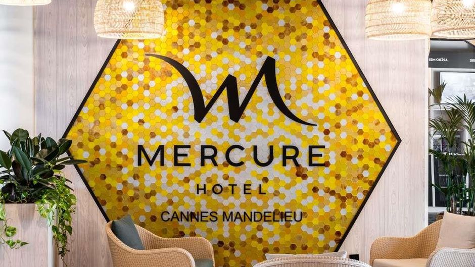 Mercure Cannes Mandelieu Exterior