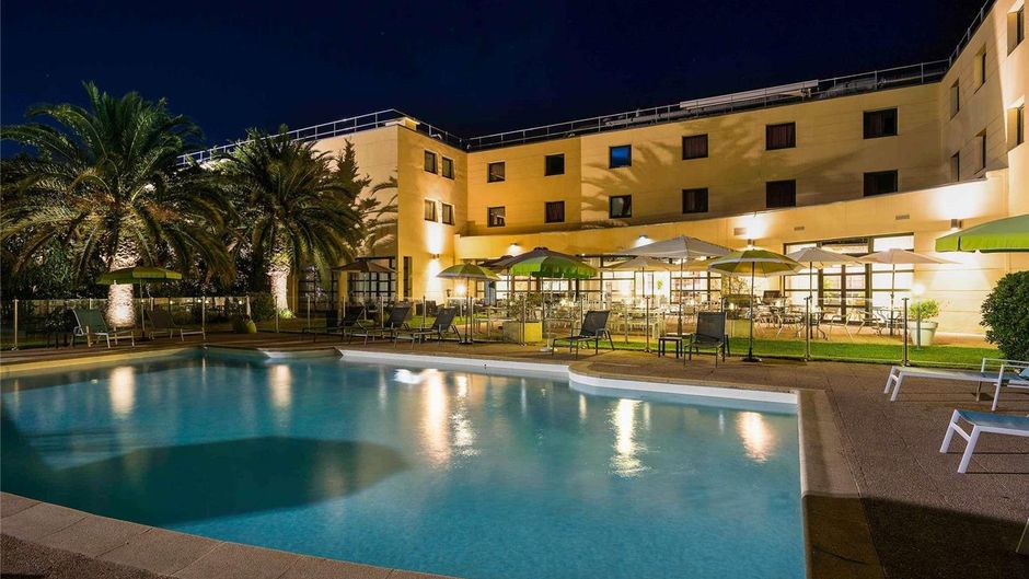 Mercure Cannes Mandelieu Pool