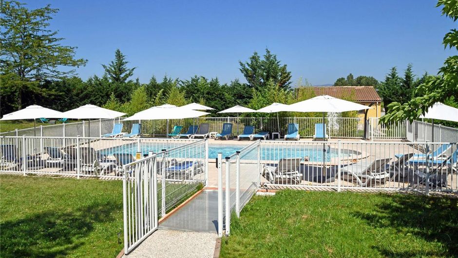 Ibis Sisteron Pool