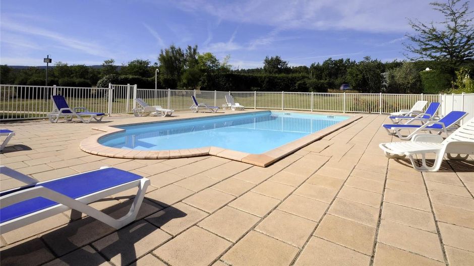 Ibis Sisteron Pool