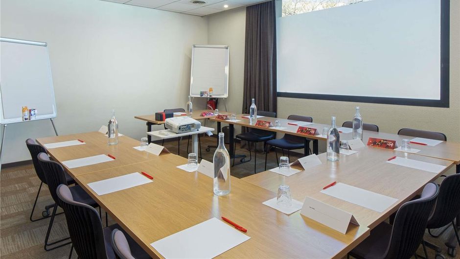 Ibis Latimone Hotel Meeting
