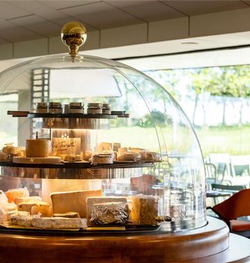 Mercure Omaha Beach Hotel