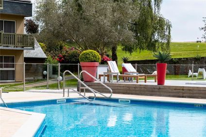 Mercure Omaha Beach Hotel