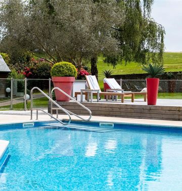 Mercure Omaha Beach Hotel