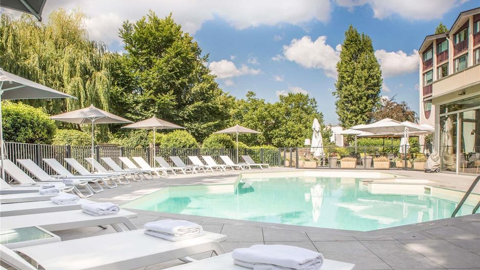 Mercure Beaune Centre Exterior