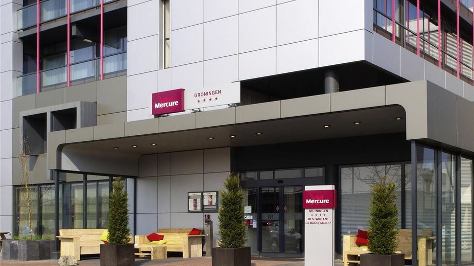 Mercure Hotel Groningen Martiniplaza Exterior