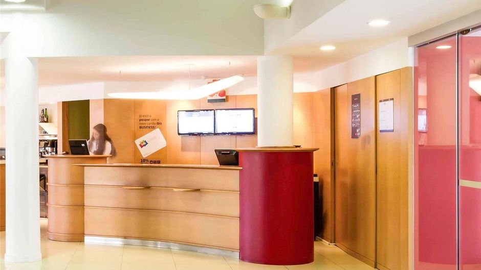 Hotel Ibis Setubal Exterior
