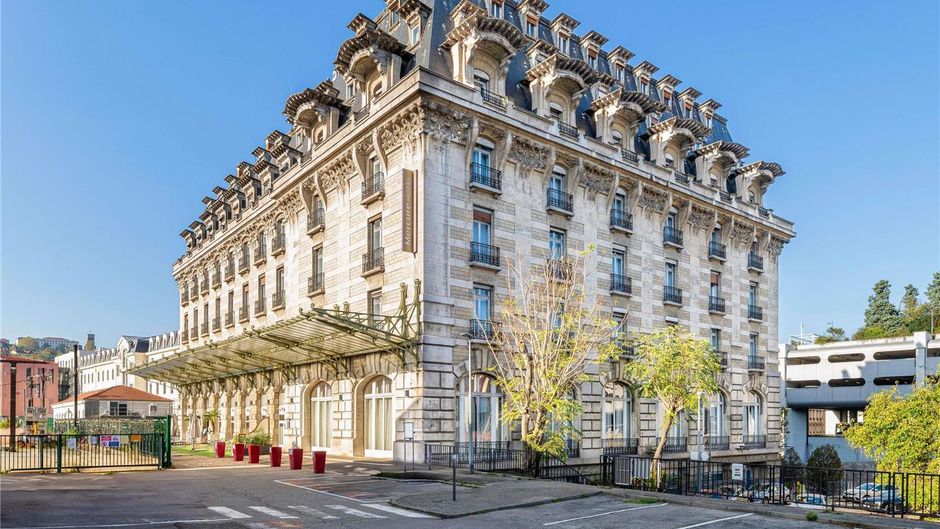 Mercure Lyon Centre Chateau Perrache Exterior