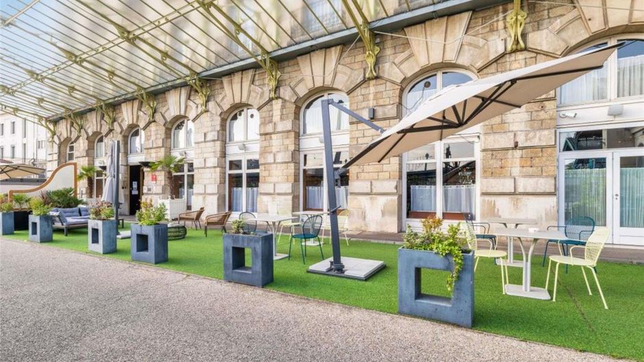 Mercure Lyon Centre Chateau Perrache Exterior