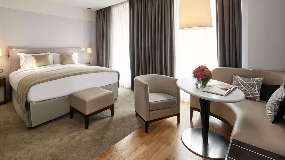 Sofitel Arc de Triomphe Suite