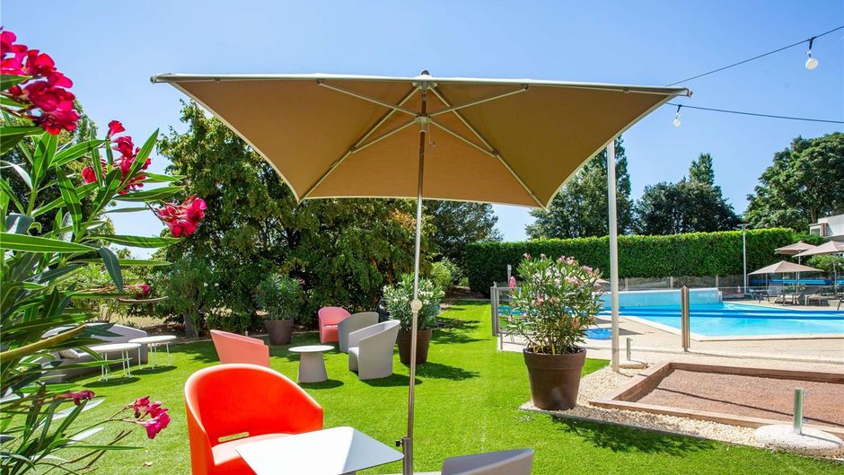 Novotel Bourges Pool