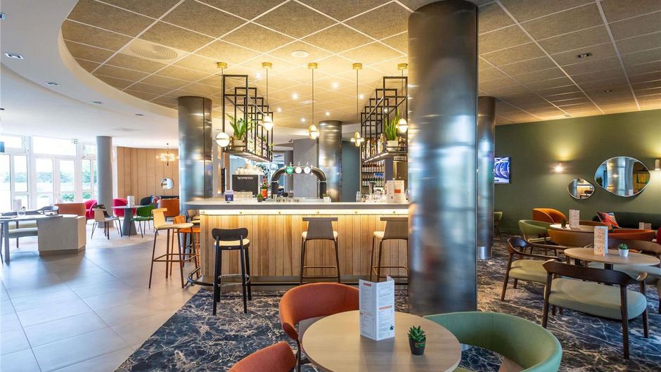 Novotel Bourges Exterior