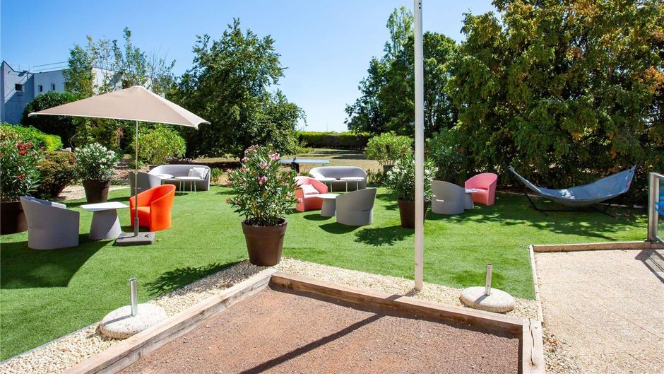 Novotel Bourges Pool