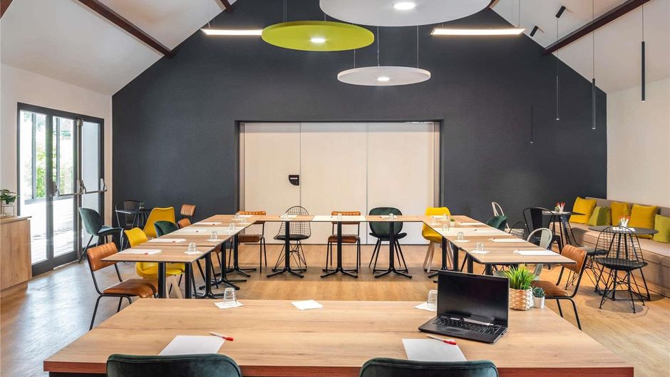 Ibis Beaune Centre Meeting