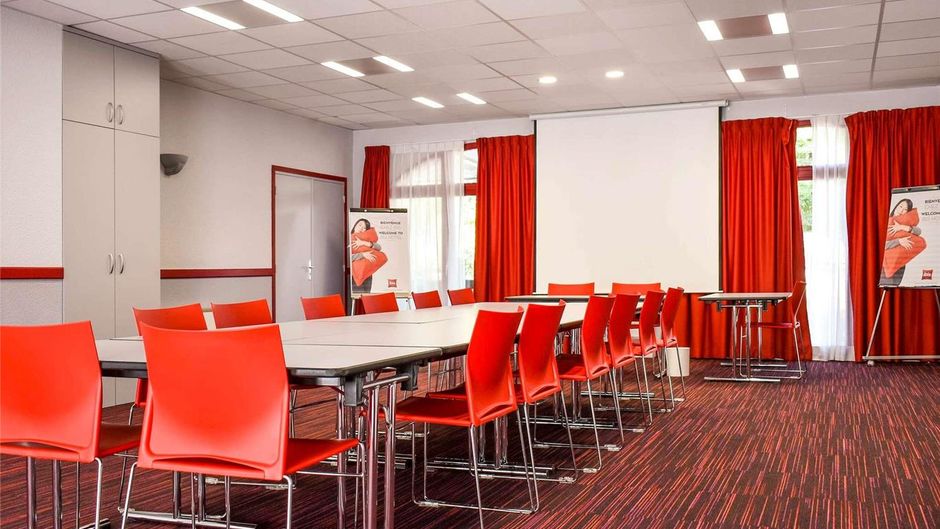 Ibis Beaune Centre Meeting