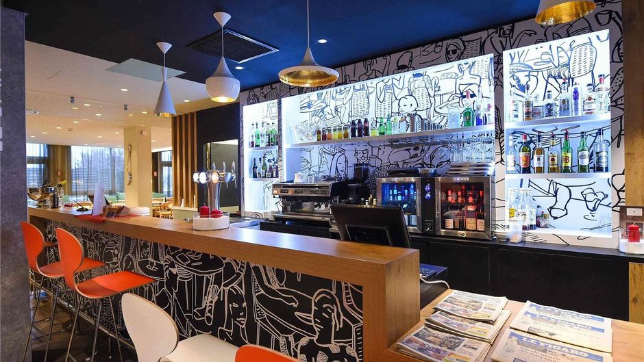 Ibis Dijon Gare Exterior