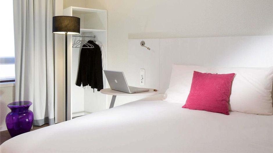 Ibis Styles Lille Centre Gare Beffroi Exterior