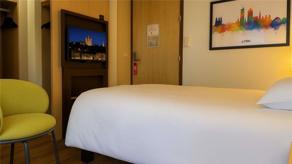 Ibis Hotel Lyon Part Dieu Les Halles Room