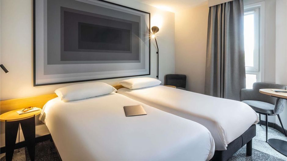 Ibis Sainte Catherine Room