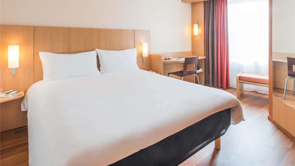 Ibis Hotel Centre Room