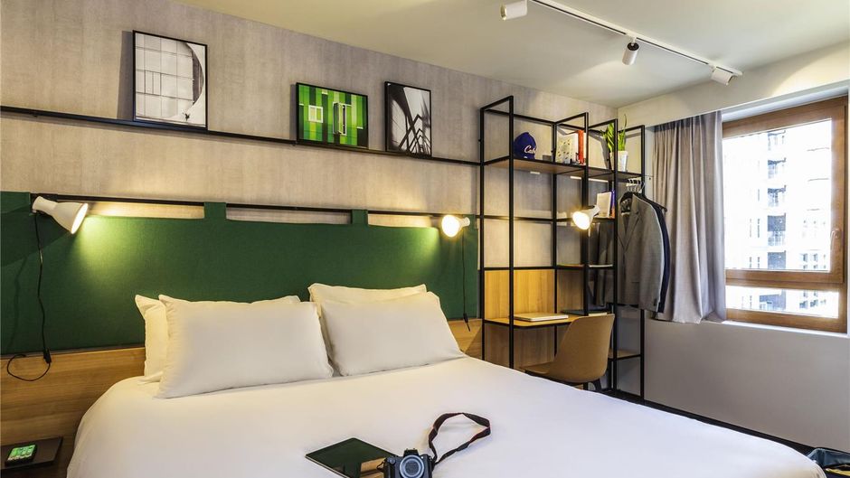 Ibis Hotel Bastille Room