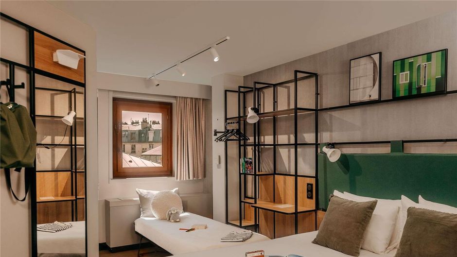 Ibis Hotel Bastille Room