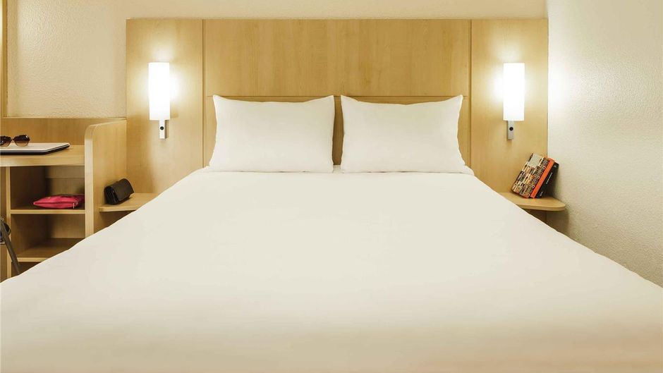 Ibis Hotel Versailles Room