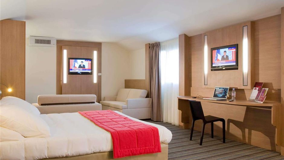 Mercure Quimper Centre Room