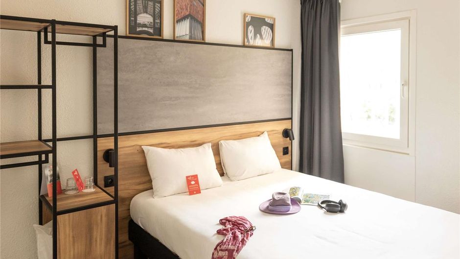 Ibis Hotel  Antwerp Centre Room