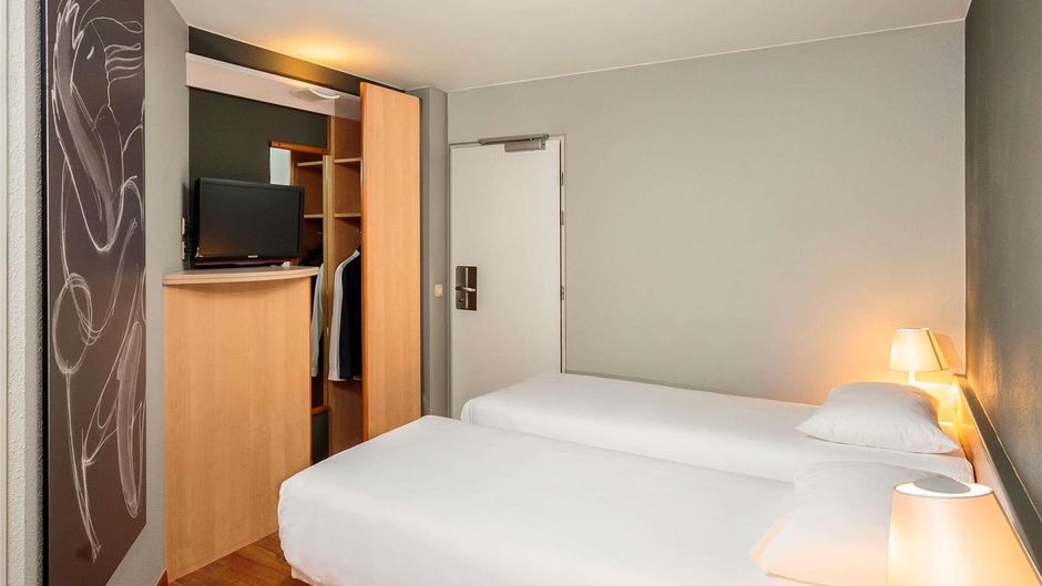 Ibis Brussels Centre Ste Catherine Room