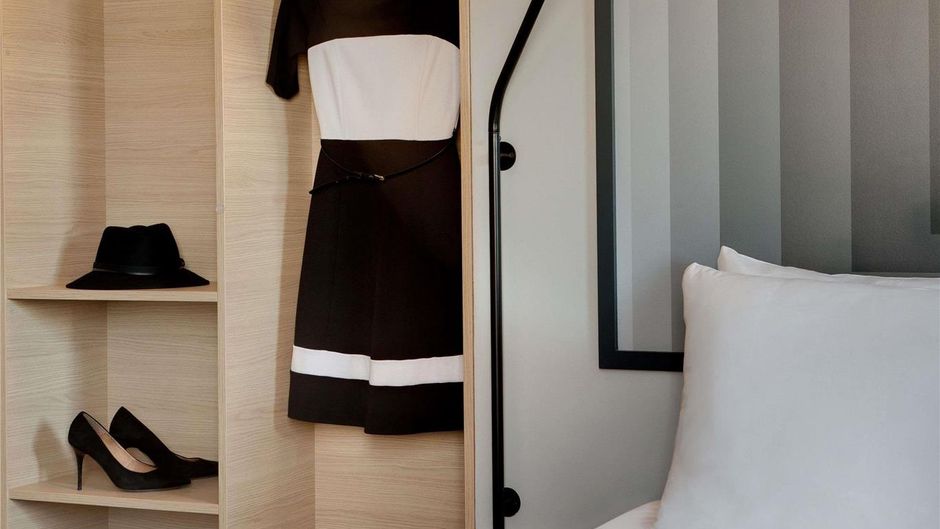 Ibis Vichy Room