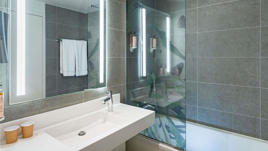 Mercure Paris La Defense Suite