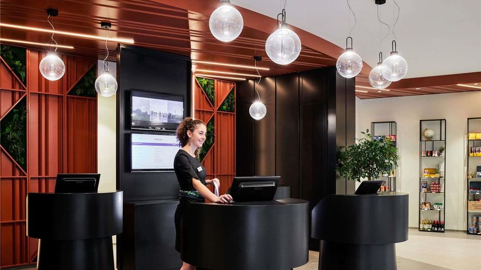 Mercure Paris La Defense Exterior