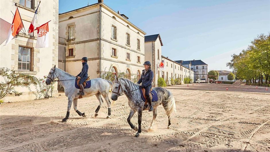 Mercure La Roche sur Yon La Fayette Other