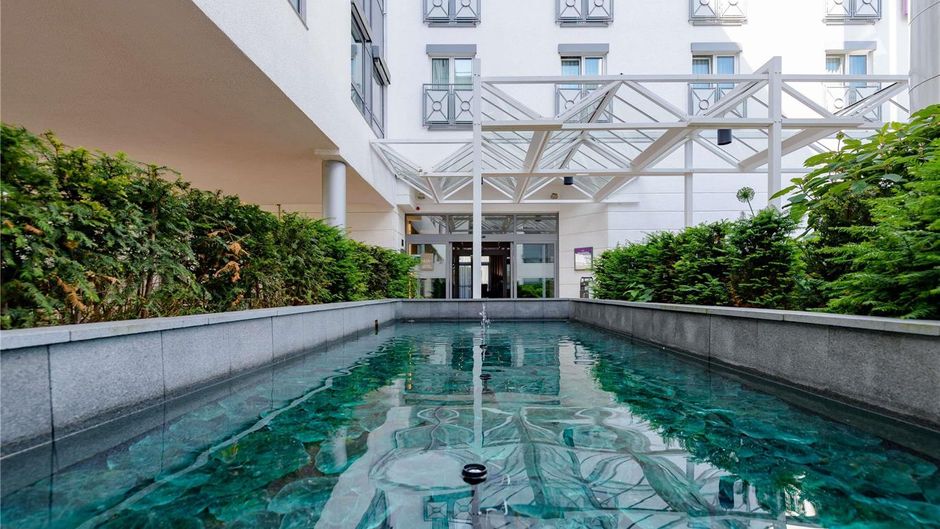 Mercure Hotel Stuttgart Airport Exterior
